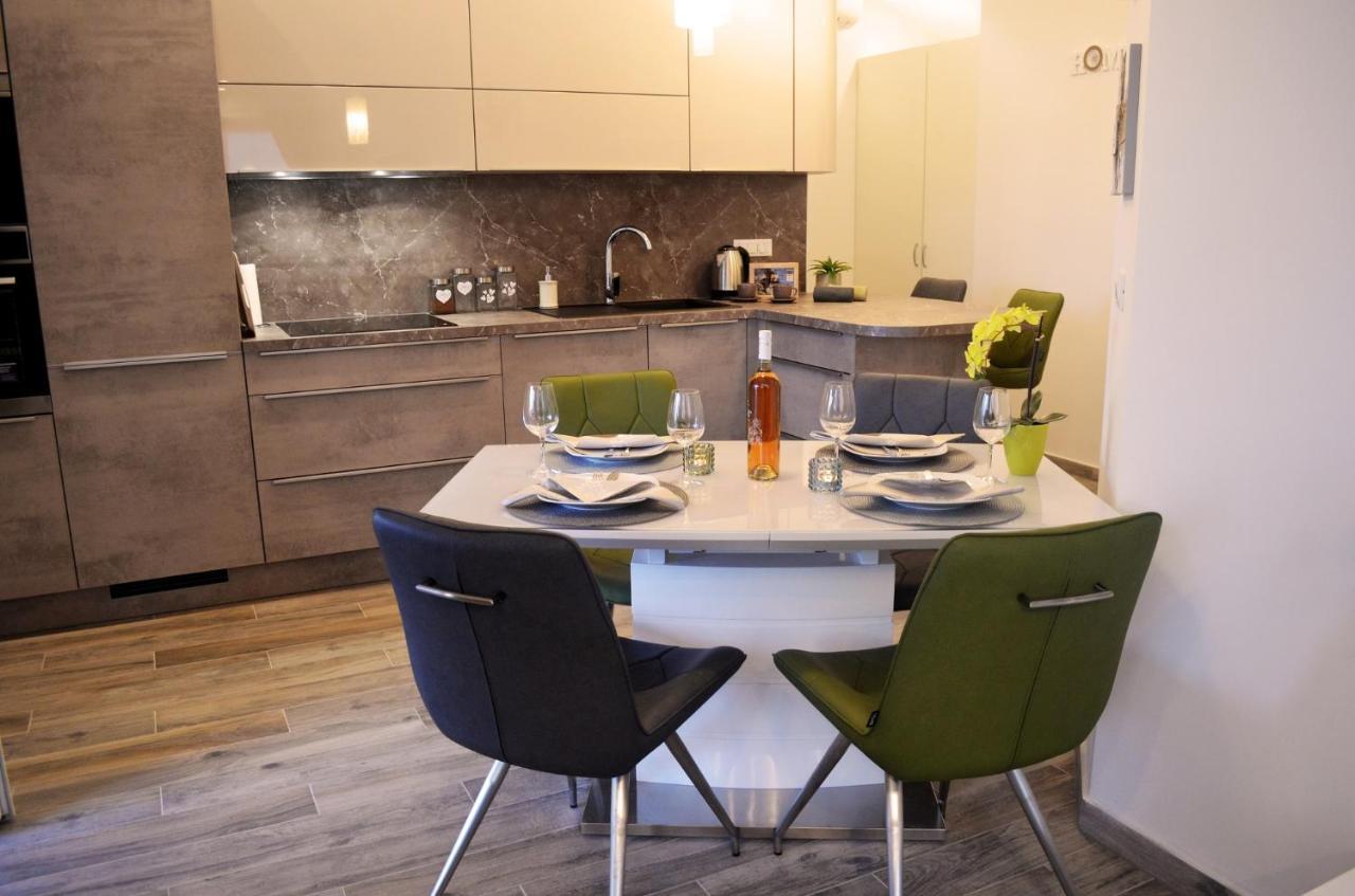 Apartments Rina - Kneze Racisce Ngoại thất bức ảnh