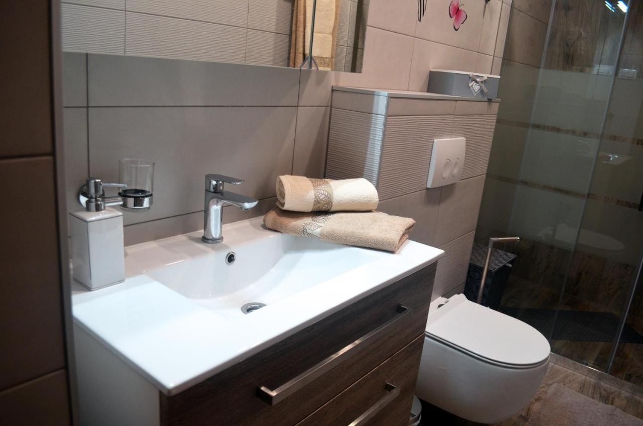 Apartments Rina - Kneze Racisce Ngoại thất bức ảnh