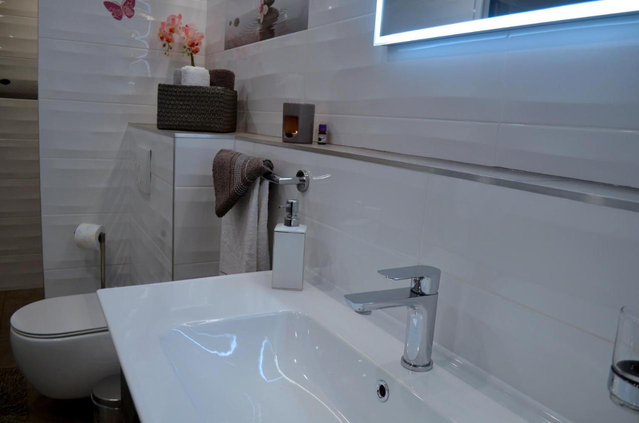 Apartments Rina - Kneze Racisce Ngoại thất bức ảnh