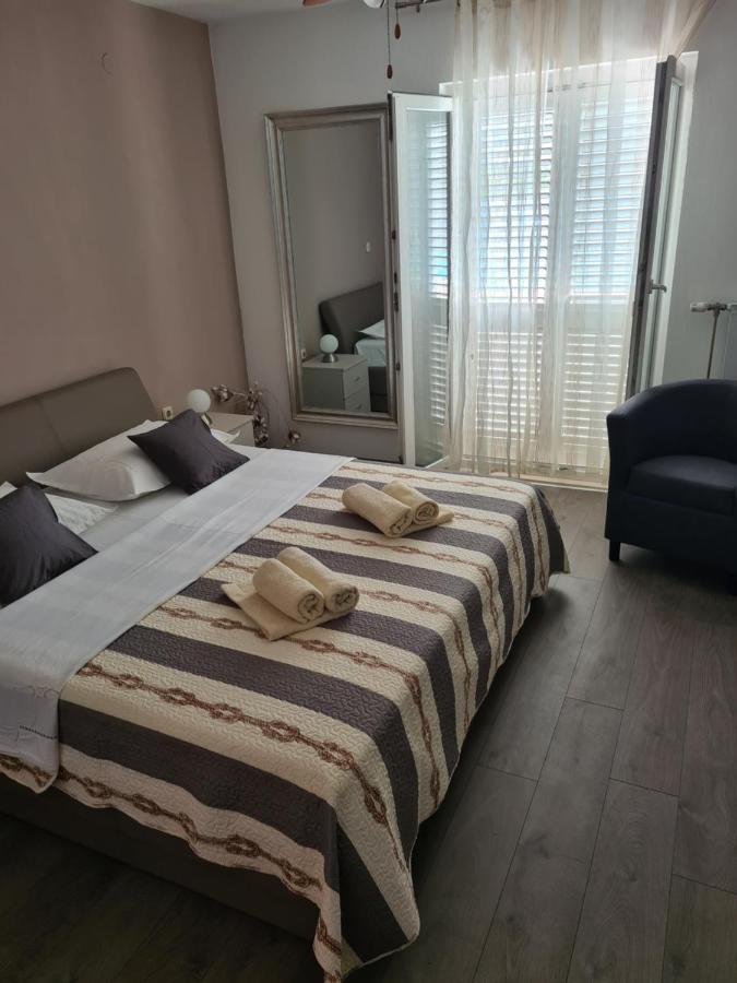 Apartments Rina - Kneze Racisce Phòng bức ảnh